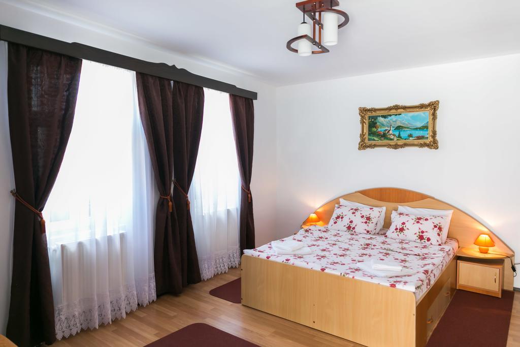 Casa Cu Cerdac Hotel ซิวิโชอารา ภายนอก รูปภาพ